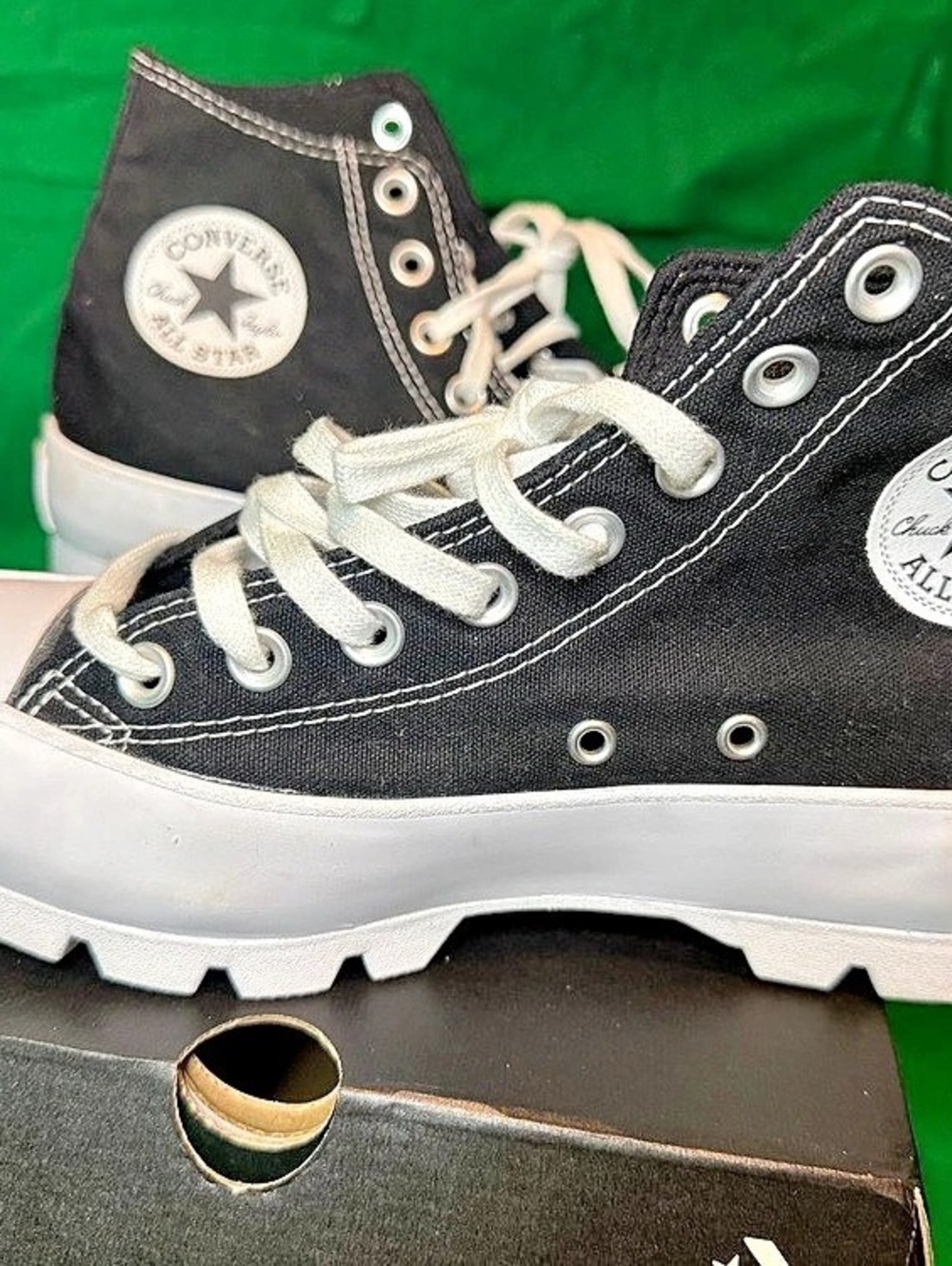 Converse Chuck Taylor All Star Lugged 2.0 Lugged High Top Sneakers Black & White